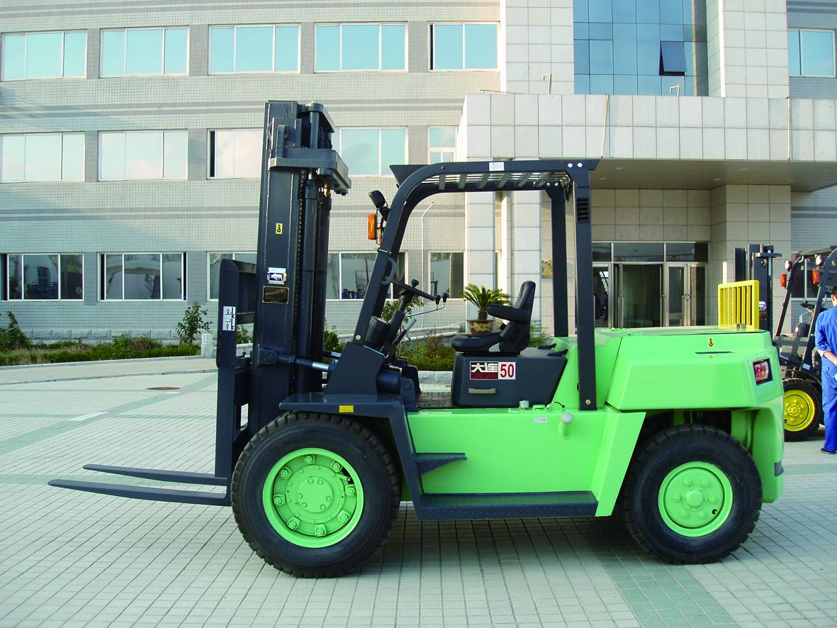 CPCD50型大轮胎叉车